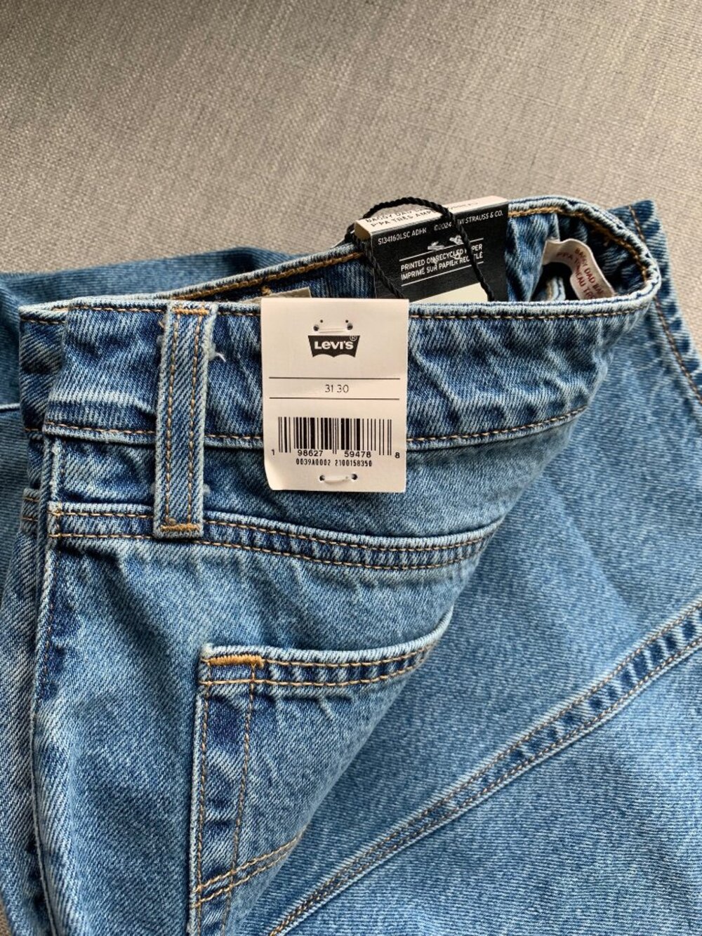 Levi's Baggy Dad Barrel Jeans - Picture 5 of 6
